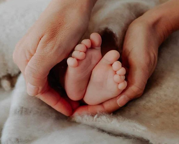 Baby feet